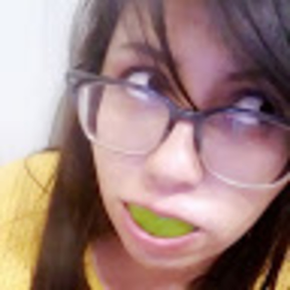 Meet your Posher, Itzel - Picture 1 of 1